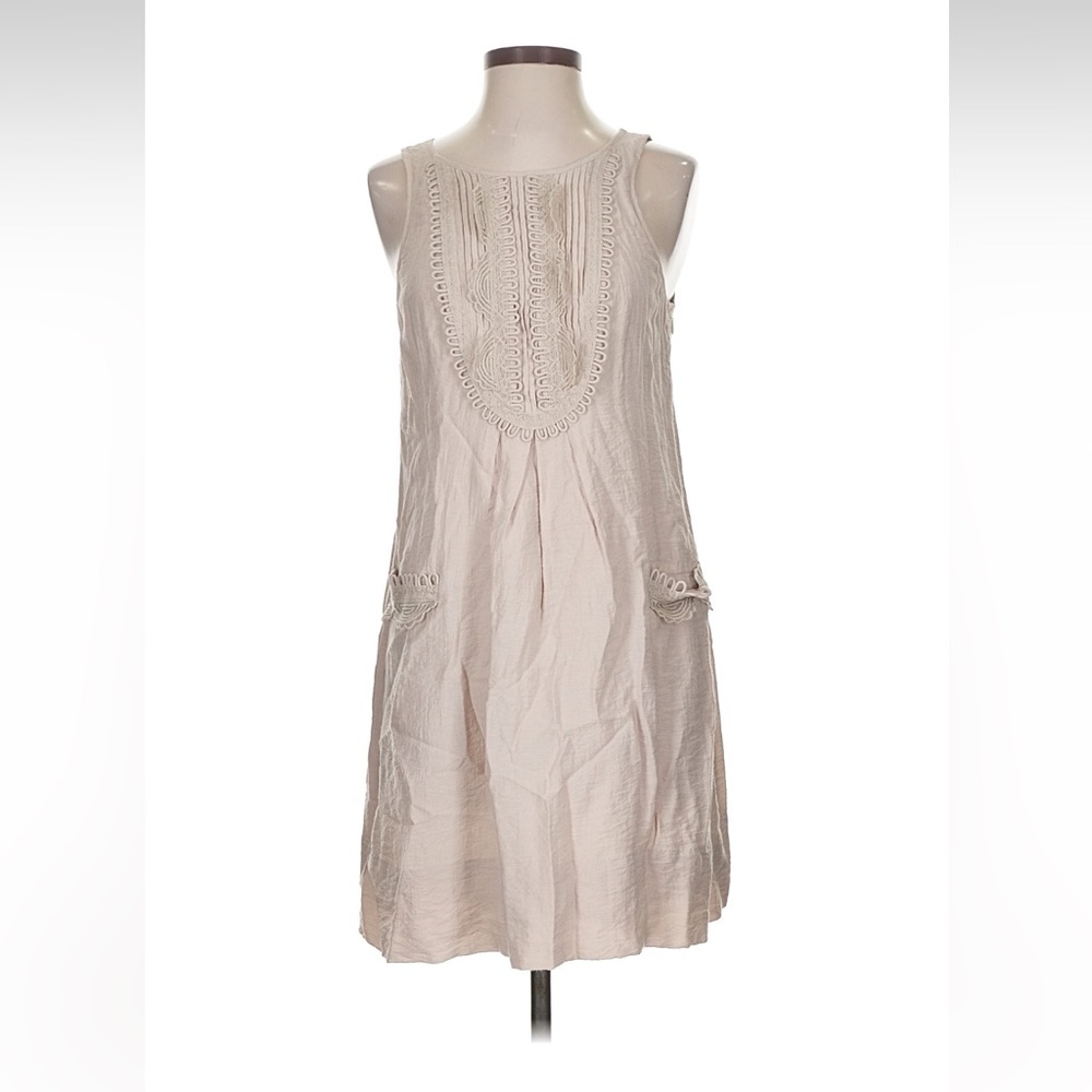 BCBGMaxAzria Cream Sleeveless Dress